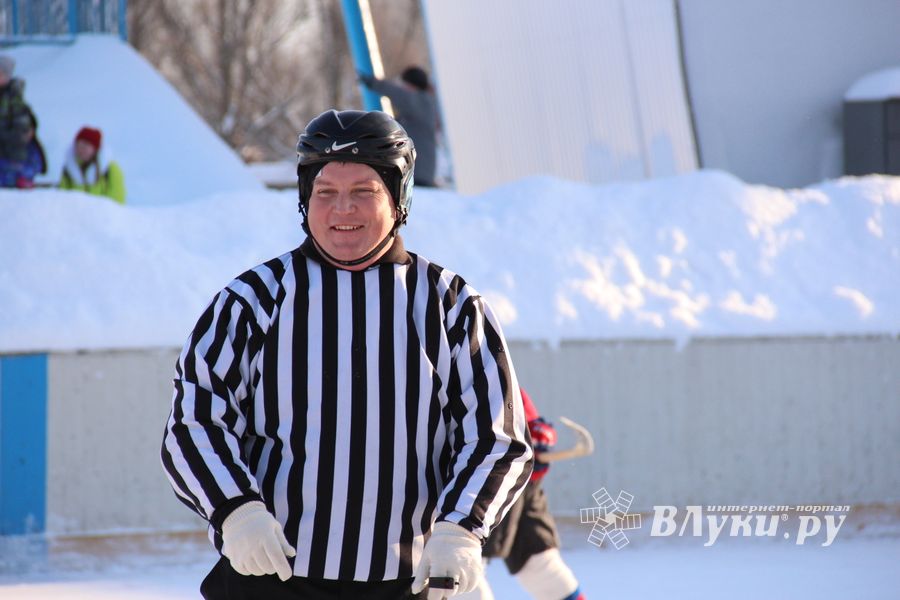 Великолукский хоккей: много забитых шайб, немного потасовок и разбитых лиц (фото)
