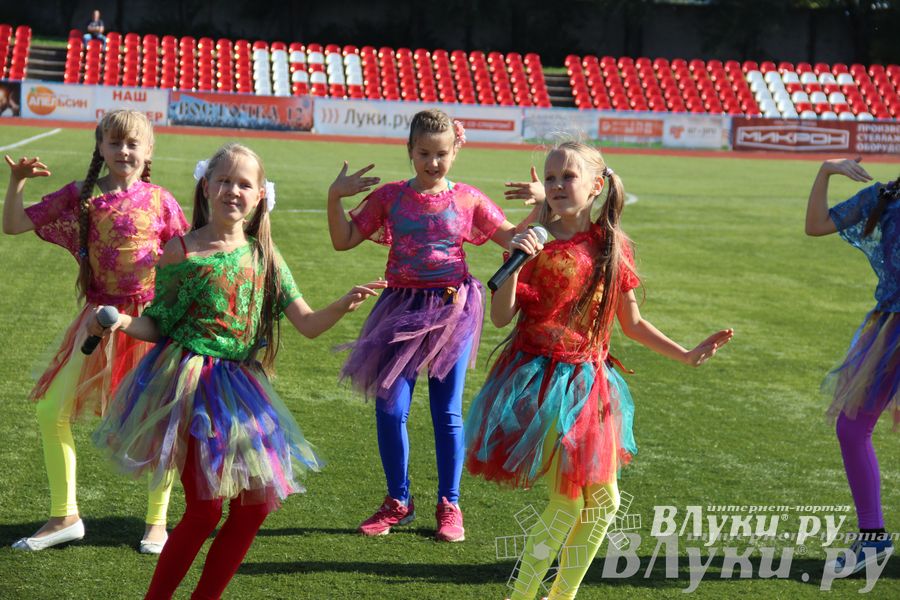 В Великих Луках завершился открытый турнир по футболу памяти М. Ф. Хренова (фото)