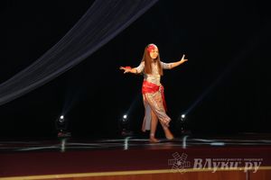 В ДК ЛК прошел музыкально-танцевальный спектакль «Босиком по млечному пути» (фото)