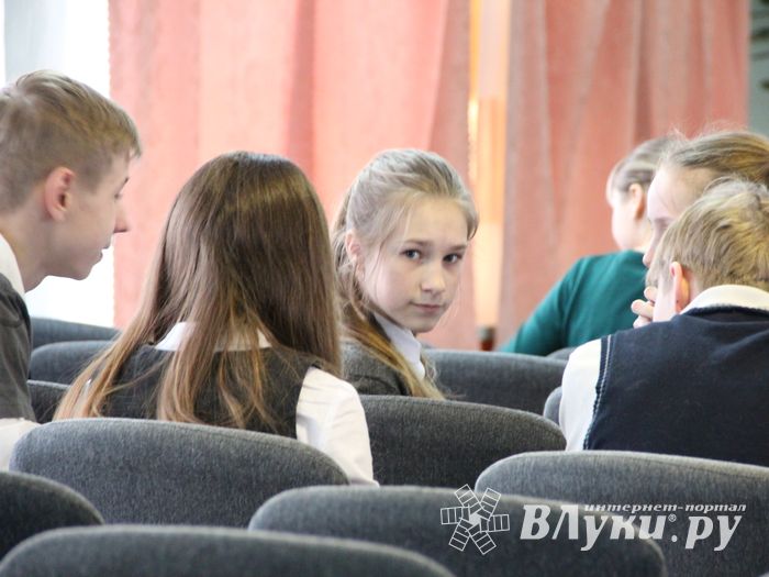 Школьники  отвечали на вопросы о великолукских спортсменах