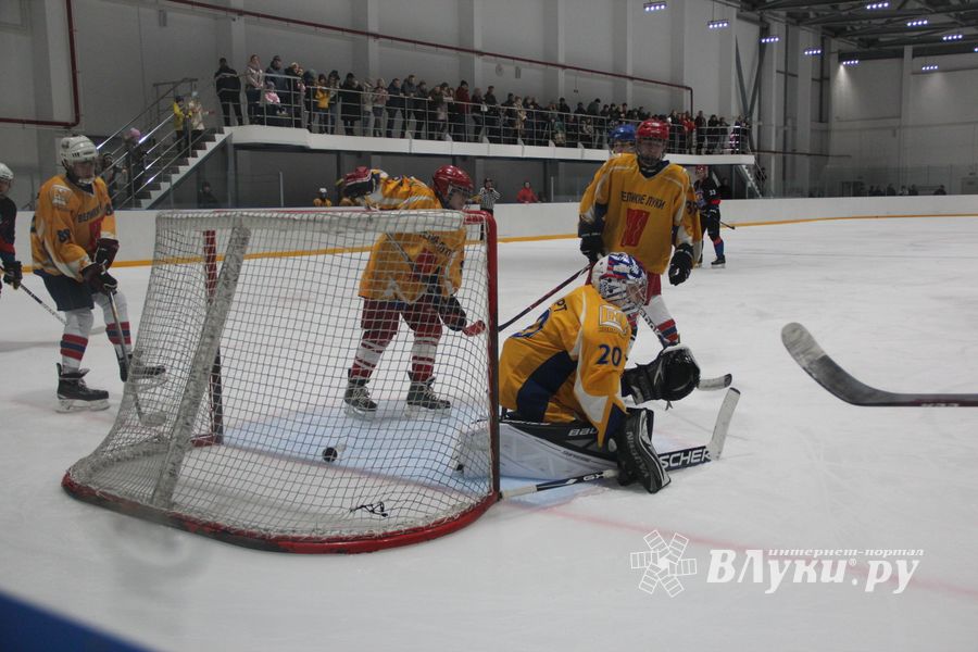 ХК «Экспресс» разгромил «Юниоров» (ФОТО)