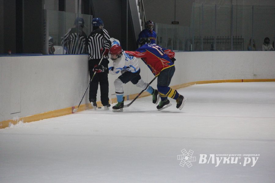 Хоккейная встреча «ЛукиСпорт» — «Барсы» состоялась в «Айсберге» (ФОТО)