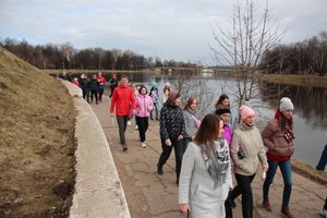 Великолучане присоединились к Всероссийской акции по ходьбе (ФОТО)