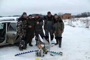 На Пореченском озере прошел Чемпионат города Великие Луки по ловле рыбы на блесну со льда (ФОТО)