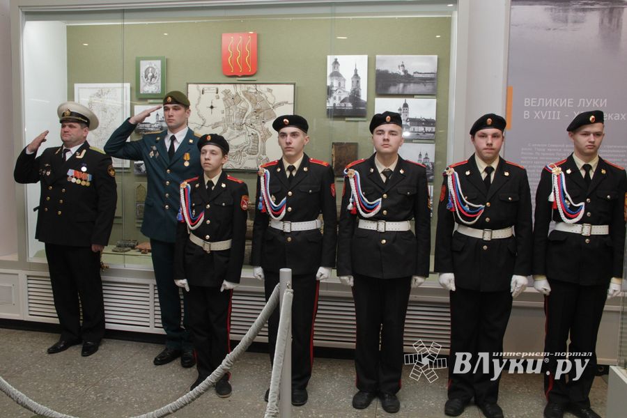 Великолукские кадеты принесли присягу (ФОТО)