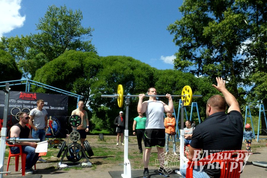 В Великих Луках прошел Всероссийский олимпийский день (фото)