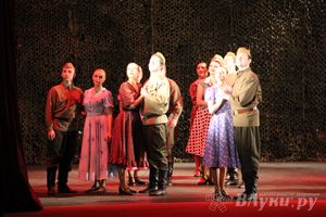 Государственный ансамбль «Русский Север» представил в Великих Луках мюзикл «Василий Теркин» 