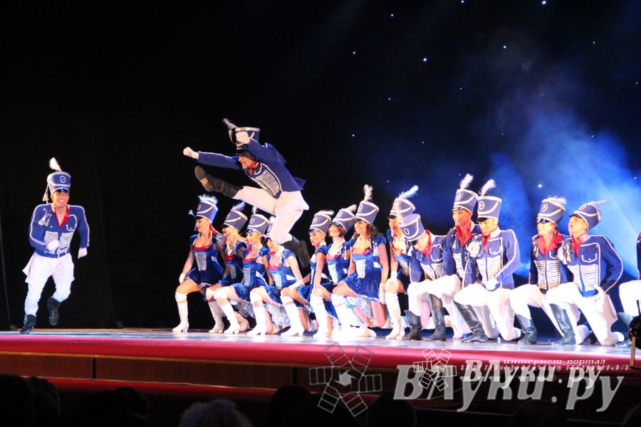 В Великих Луках состоялся концерт балета TODES