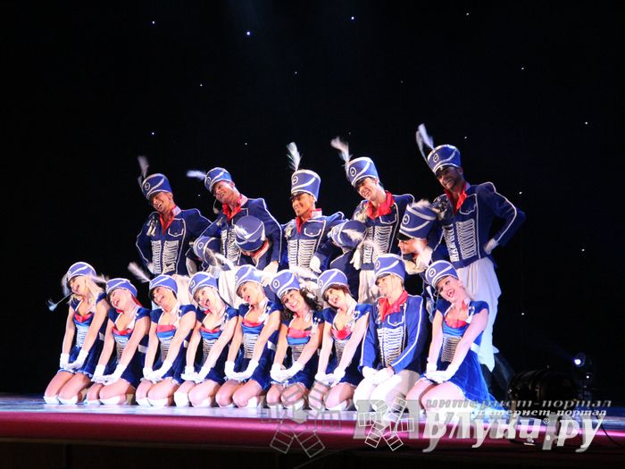 В Великих Луках состоялся концерт балета TODES