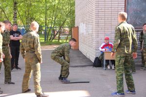 В Великих Луках в 10 лицее «освободили» заложников (ФОТО)