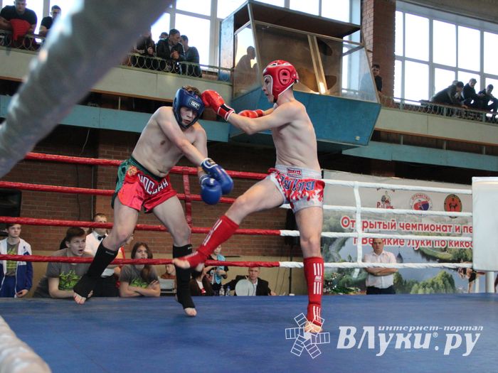 В Великих Луках прошли соревнования по кикбоксингу (ФОТО)