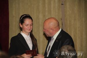 В Великих Луках прошло торжественное вручение паспортов (фото)