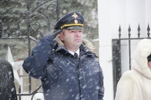 Великолучане возложили цветы на братском мемориальном захоронении (ФОТО)