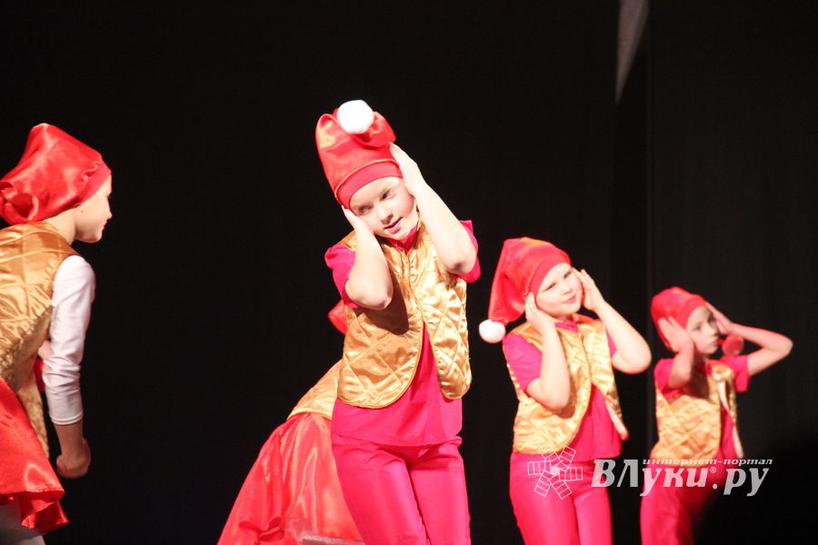 Маша, Медведь и все, все, все на сцене ДК Ленина (ФОТО)