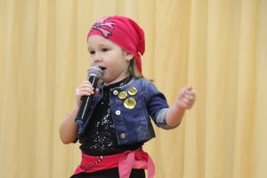 Слабовидящих великолучан поздравили с Международным днём инвалидов (ФОТО)