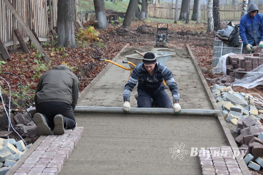 Великолукский парк стремительно преображается (ФОТО)