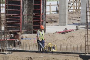 В Великих Луках полным ходом идёт бетонная подготовка  физкультурно-оздоровительного комплекса (ФОТО)