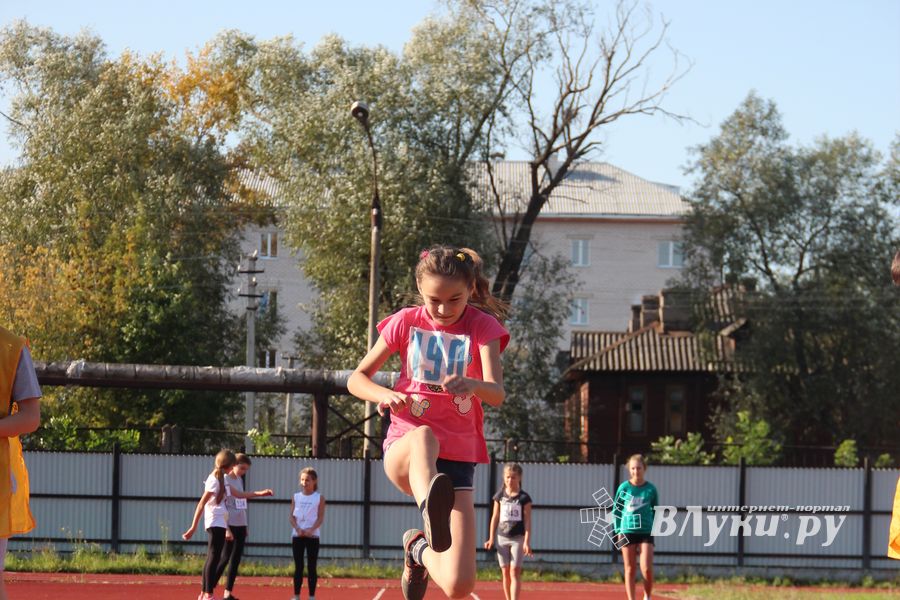 В Великих Луках продитят соревнования «Шиповка юных» (ФОТО)