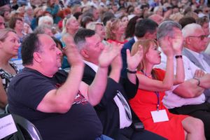 Людмила Чурсина и Пелагея поздравили Великие Луки с 850-летием (ФОТО)