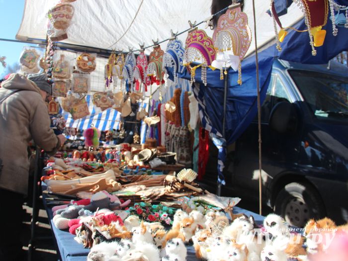 В Великих Луках широко отметили Масленицу (ФОТО)