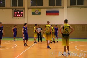 В Великих Луках проходят игры Чемпионата АСБ (фото)