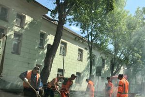 В Великих Луках проходит ямочный ремонт дорог (ФОТО)