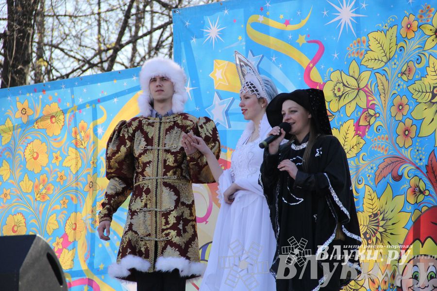 Традиционная весенняя ярмарка прошла в Великих Луках