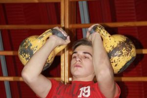 В Великих Луках состоялся Чемпионат по гиревому спорту (фото)