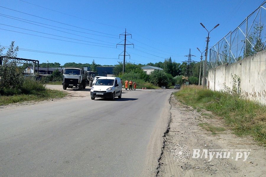 Ремонт дороги продолжается (ФОТО)