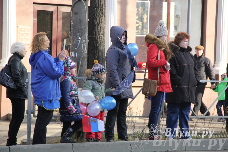 В Великих Луках состоялся торжественный митинг в честь Дня народного единства (ФОТО)