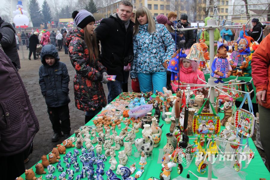 Гуляния широкой великолукской Масленицы