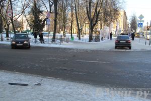Из-за аварии в центре Великих Лук затруднено движение (фото)