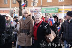 В Великих Луках состоялся торжественный митинг в честь Дня народного единства (ФОТО)