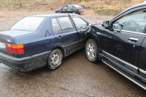 В ДТП в Великих Луках чудом не пострадала женщина (ФОТО)