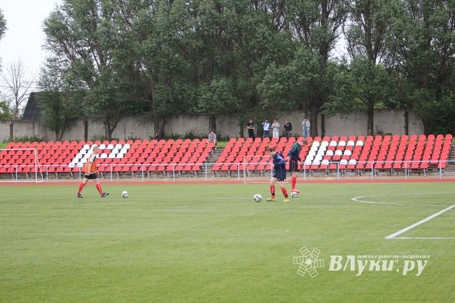 "Экспресс" (Великие Луки) - "Купол-ВДВ" (Псков)