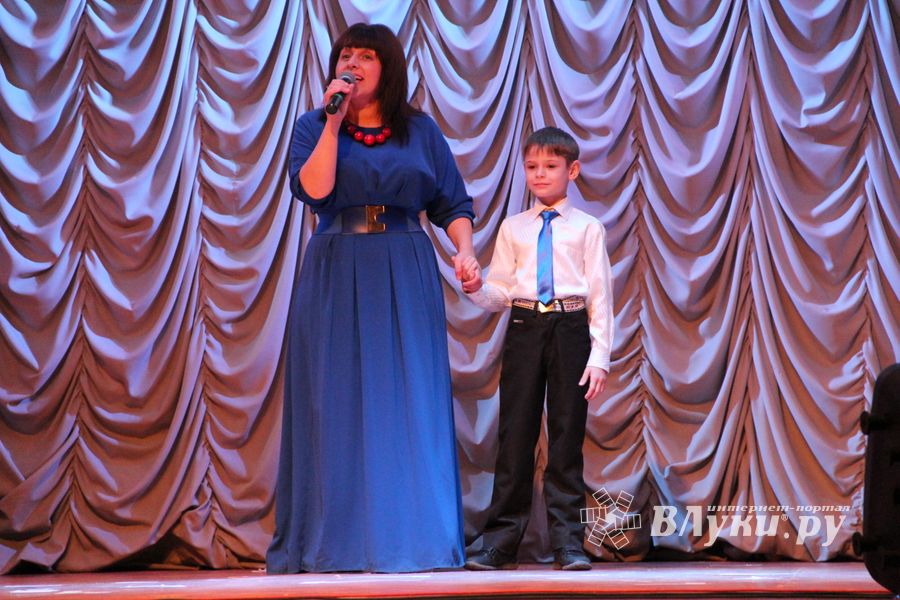 В Великих Луках состоялся праздничный концерт «В Светлый праздник Рождества» 