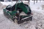 Снегоуборочная машина раздавила «Оку», приняв ее за сугроб