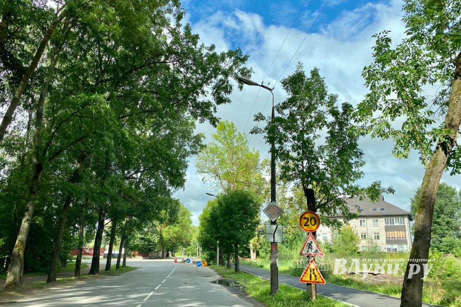 В Великих Луках идёт ремонт теплосетей (ФОТО)