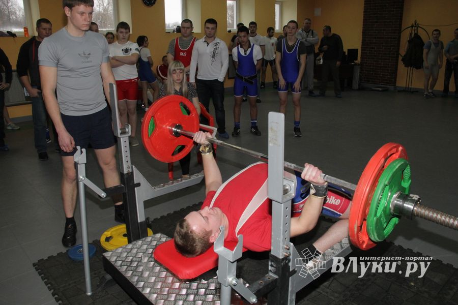 Самые сильные великолучане встретились в «Арене» (ФОТО)