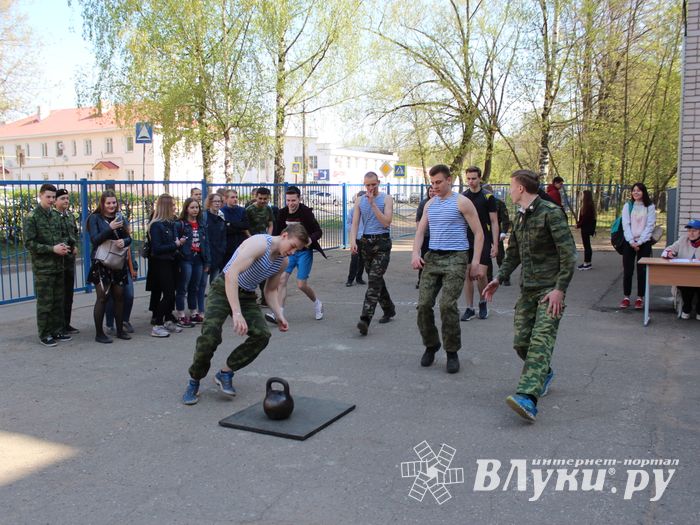 В Великих Луках спасали «заложников» (ФОТО)