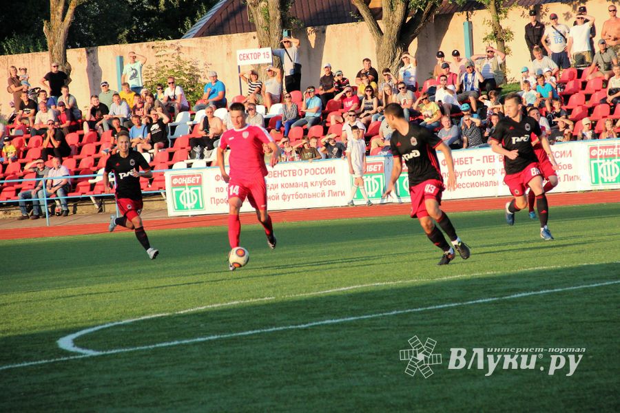 Хороший футбол без забитых мячей — «Луки-Энергия» сыграла с «Локомотив-Казанка» (ФОТО)