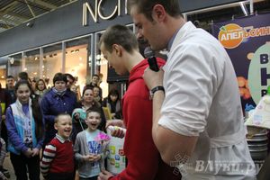 В ТЦ «Апельсин» прошла весенняя ночь распродаж