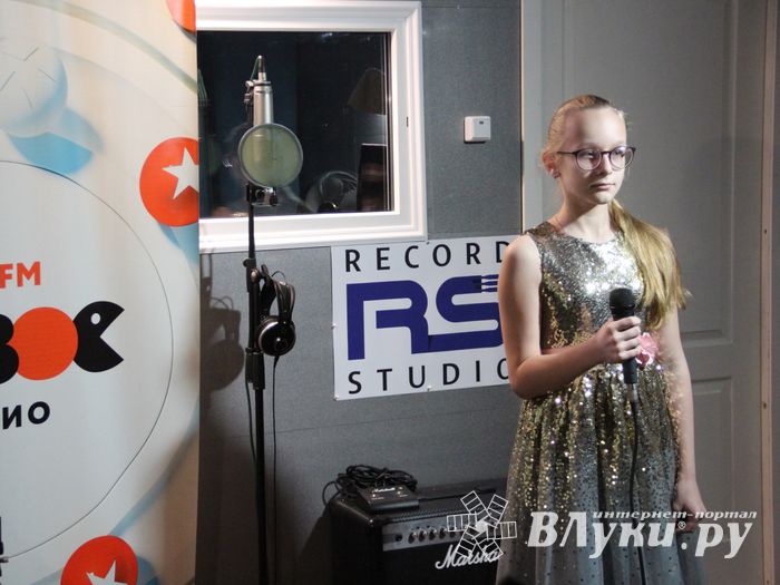 Участники медиапроета «Новые Голоса ДЕТИ на Новом Радио Великие Луки» записали видеоролики (ФОТО)