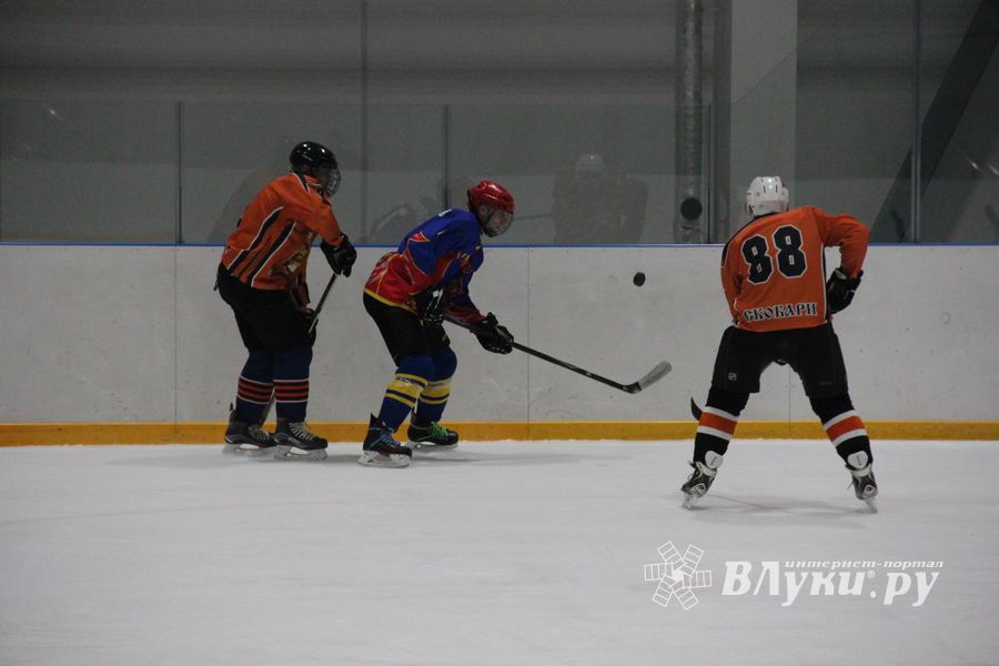 ХК «ЛукиСпорт» обыграл псковскую «Гвардию» по буллитам (ФОТО)