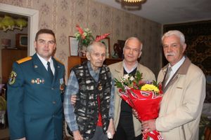 В Псковской области впервые вручен нагрудный знак «Ветеран МЧС России»