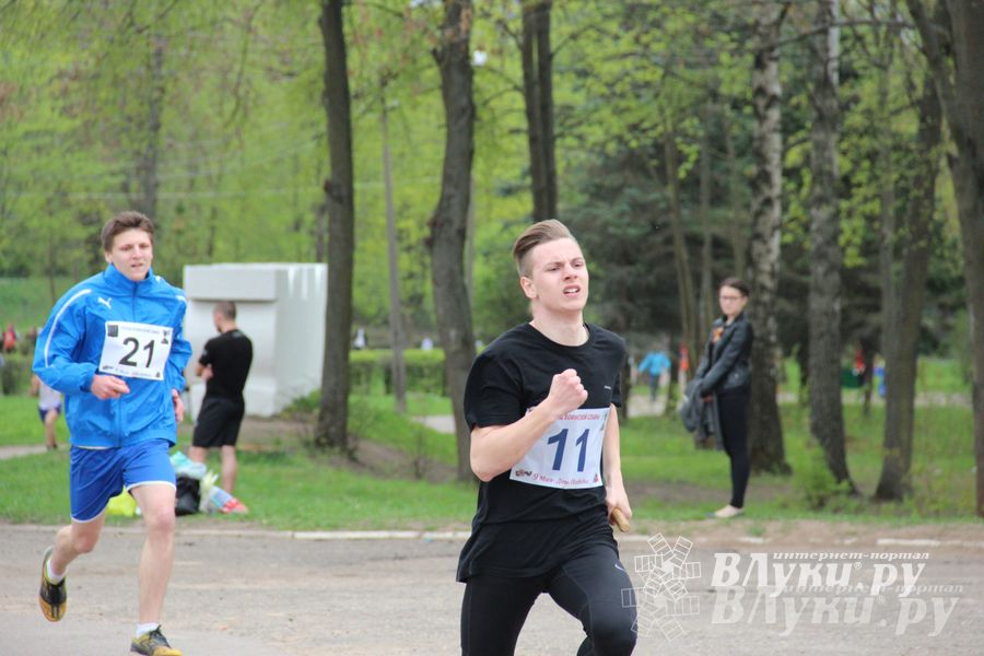 В Великих Луках прошла весенняя городская эстафета (фото)