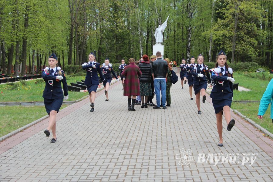 Великолучане почтили память героев Великой Отечественной (ФОТО)