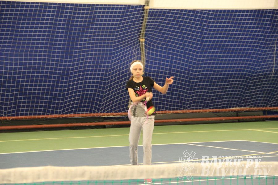 В СК «Ника» проходит открытый городской турнир по большому теннису (фото)