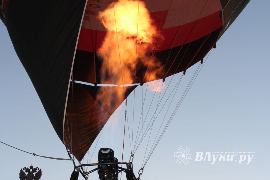 22-я Международная встреча воздухоплавателей завершилась традиционным ночным свечением аэростатов (ФОТО)