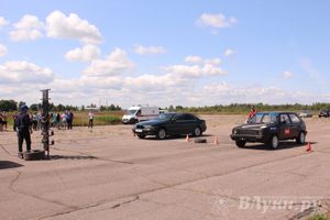 Под Великими Луками прошел второй этап Чемпионата по Drag Racing (фото)